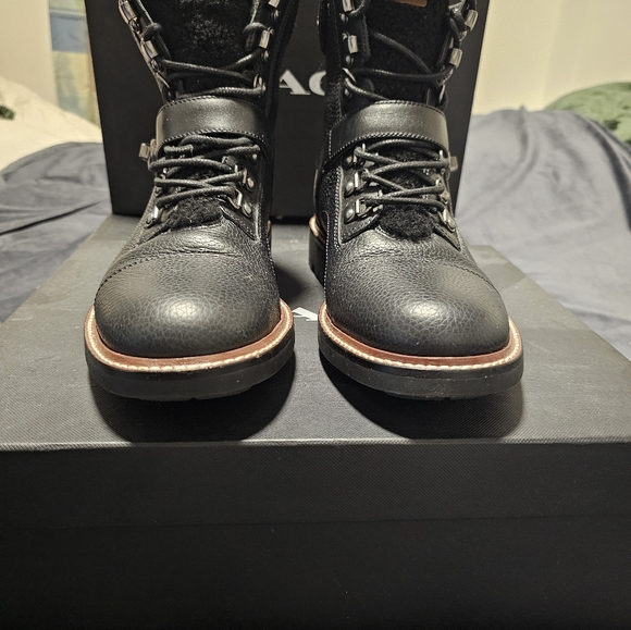 Coach Hikers with Shearling - Picture 5 of 10